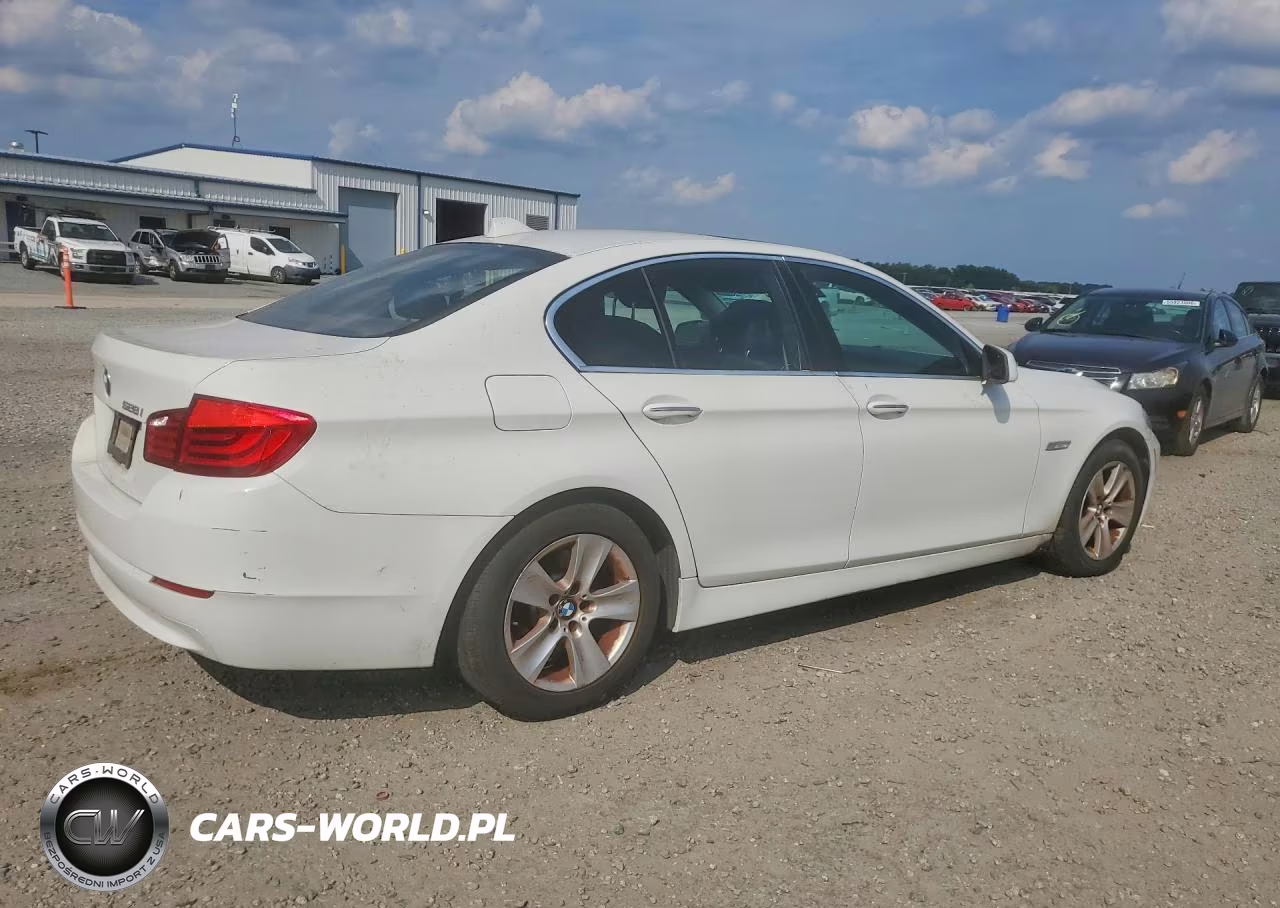 2012 BMW 528 I VIN:WBAXG5C51CDX03874 - 3
