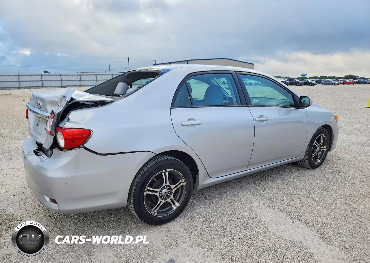 2012 Toyota Corolla Le VIN:5YFBU4EEXCP051363 - 3