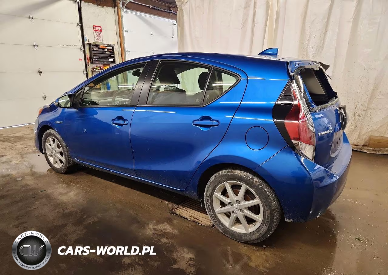 2015 Toyota Prius C Three VIN:JTDKDTB36F1108051 - 2