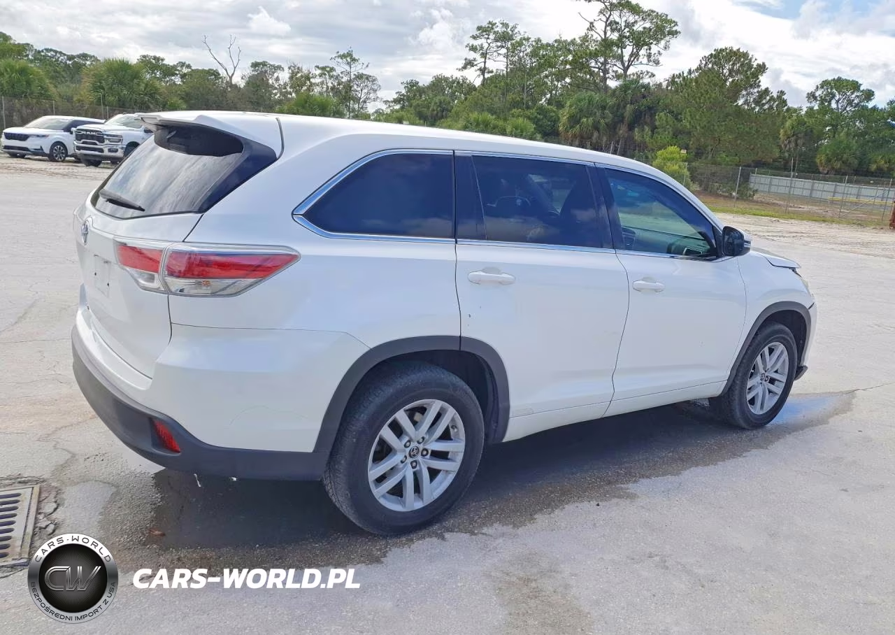2016 Toyota Highlander Le VIN:5TDZARFH5GS019494 - 3
