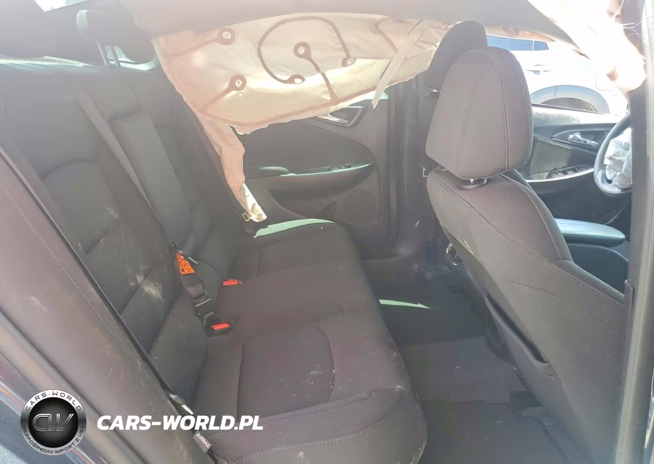 2019 Chevrolet Malibu VIN:1G1ZD5ST3KF180681 - 10