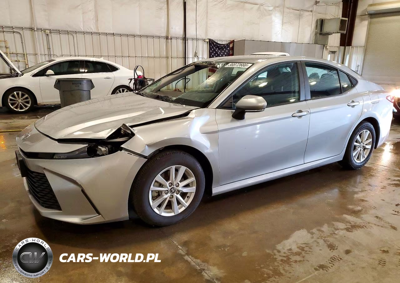 2025 Toyota Camry Le – zdjęcie 1 z 12