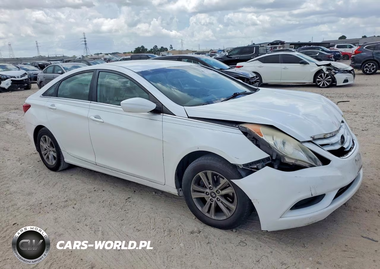 2011 Hyundai Sonata Gls VIN:5NPEB4ACXBH107742 - 4