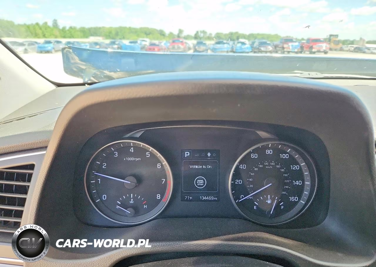 2017 Hyundai Elantra Se VIN:5NPD84LF2HH017124 - 9