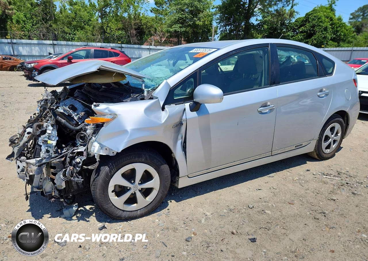 2015 Toyota Prius Three – zdjęcie 1 z 12