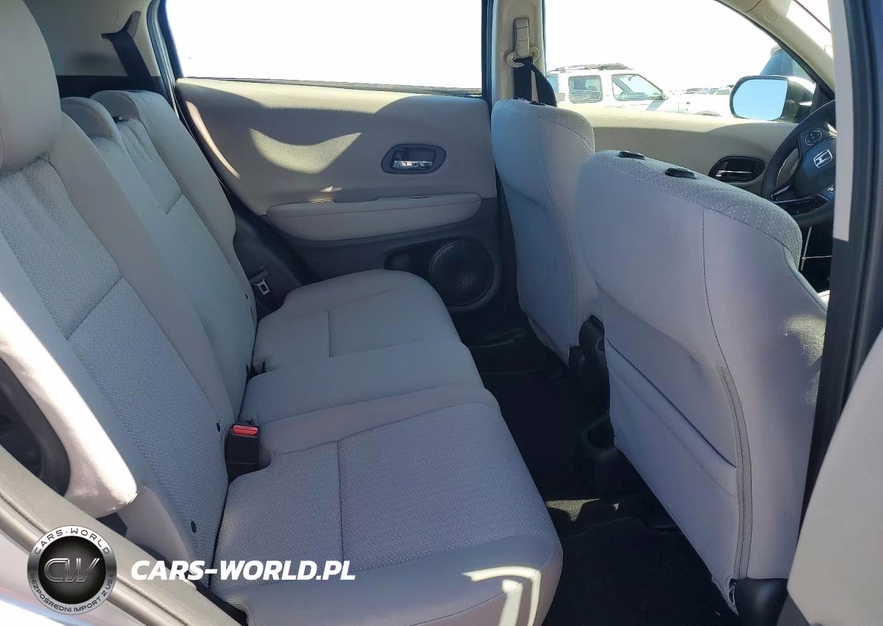 2018 Honda Hr-V Lx VIN:3CZRU6H38JG712650 - 10