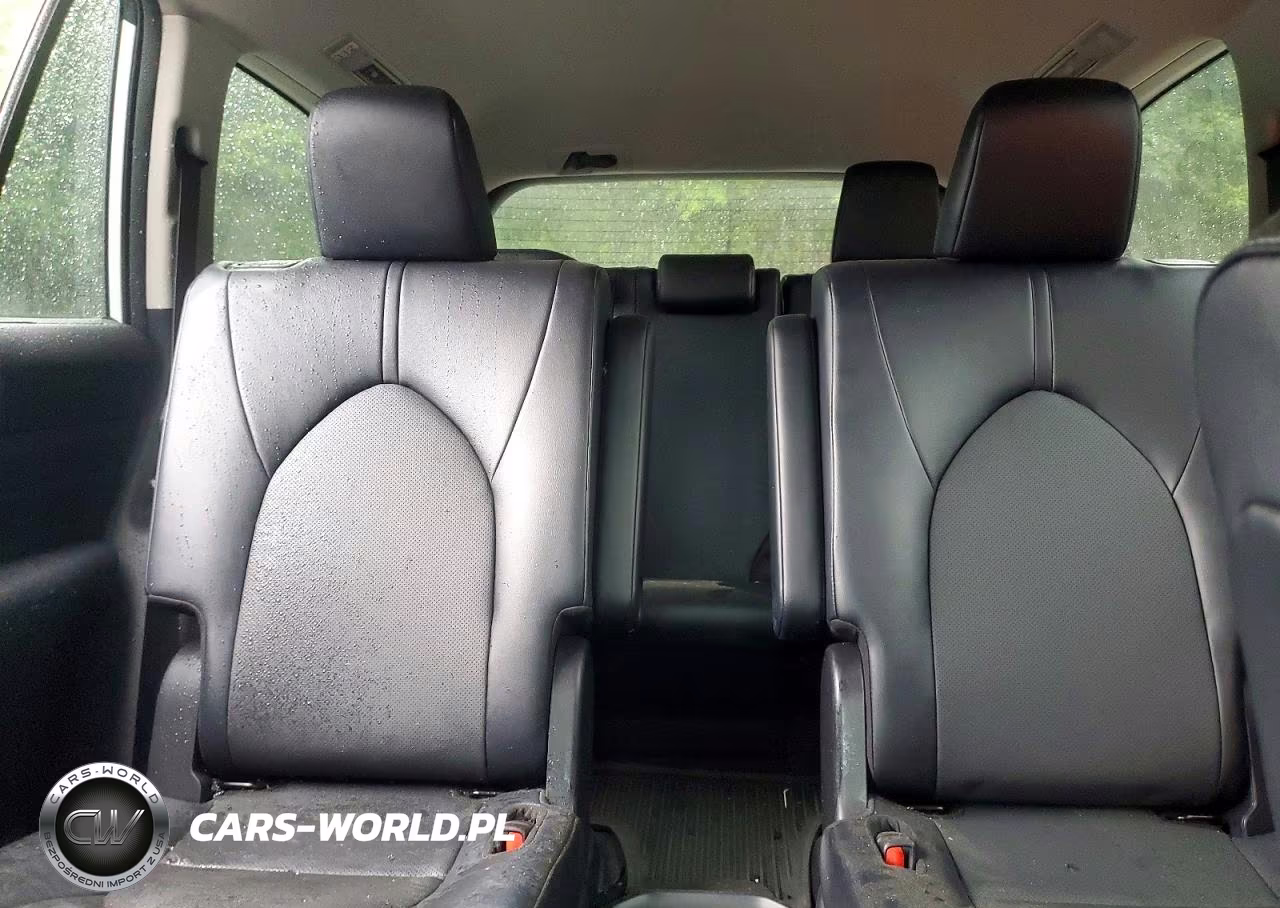 2024 Toyota Grand Highlander Xle VIN:5TDAAAB50RS015642 - 10