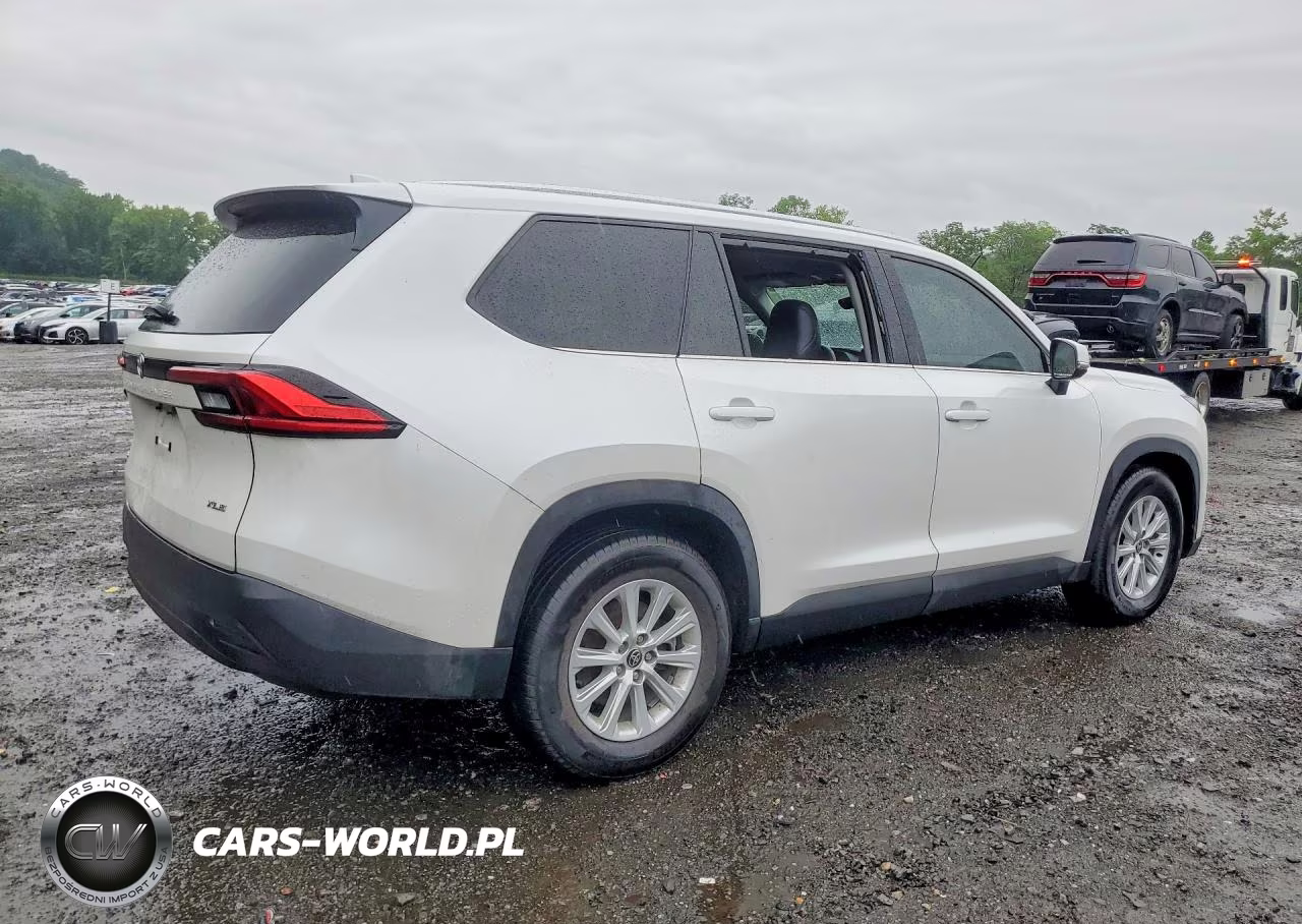 2024 Toyota Grand Highlander Xle VIN:5TDAAAB50RS015642 - 3