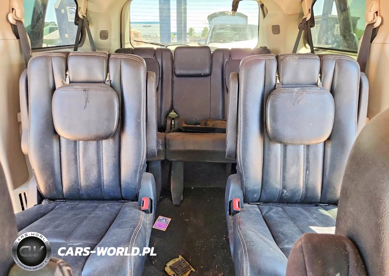 2013 Chrysler Town & Country Touring VIN:2C4RC1BG5DR690337 - 10