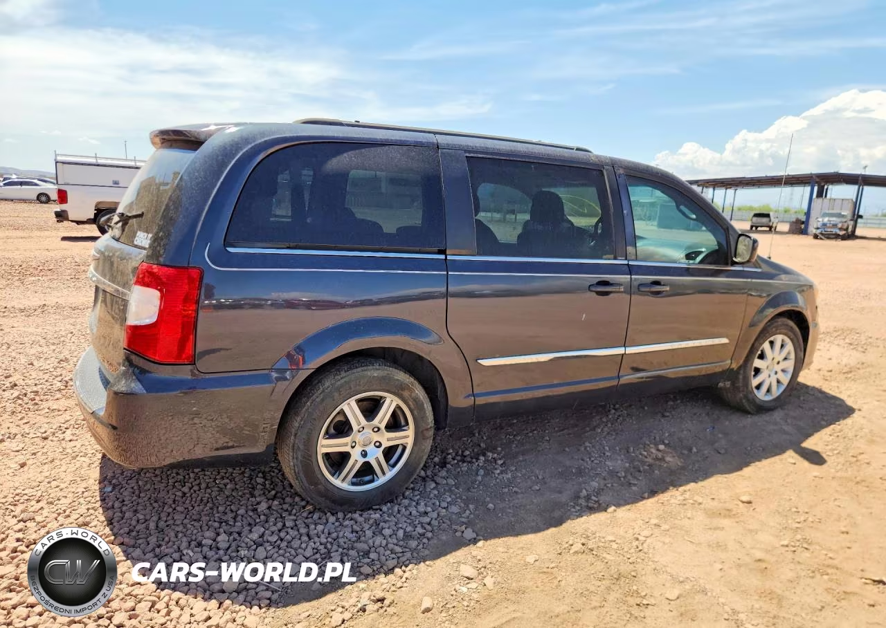 2013 Chrysler Town & Country Touring VIN:2C4RC1BG5DR690337 - 3
