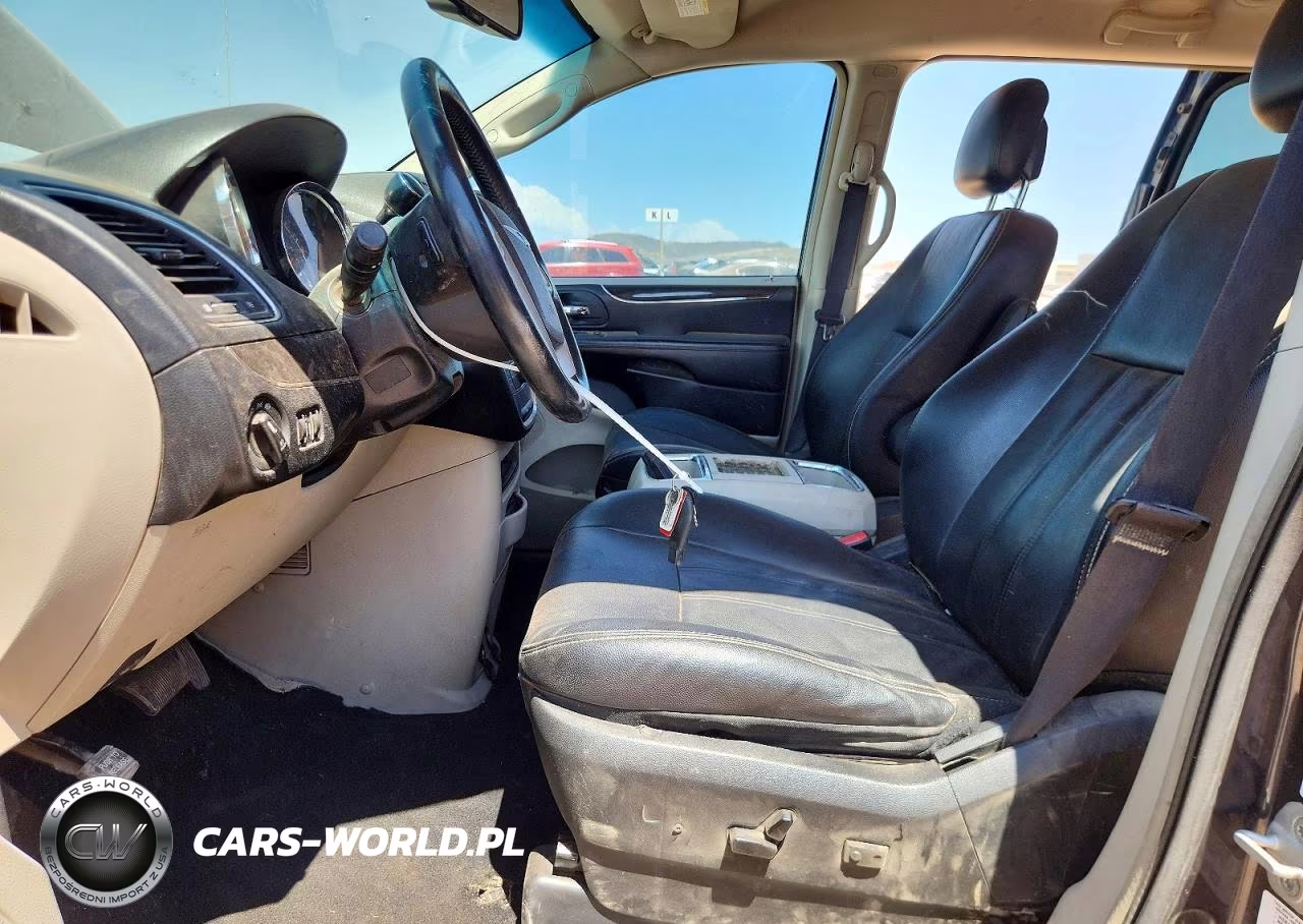 2013 Chrysler Town & Country Touring VIN:2C4RC1BG5DR690337 - 7