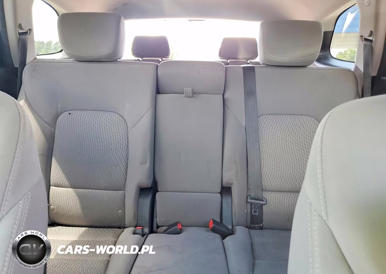 2017 Hyundai Santa Fe Se VIN:KM8SMDHF7HU183944 - 10