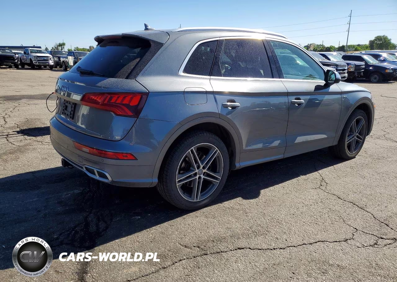 2018 Audi Sq5 Premium Plus VIN:WA1A4AFY2J2020603 - 3