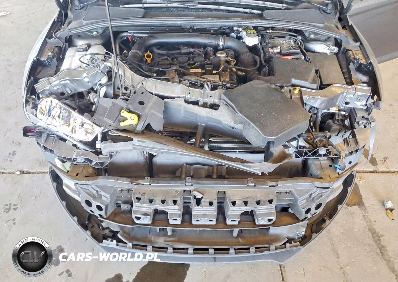 2018 Ford Focus Se VIN:1FADP3FEXJL205204 - 11