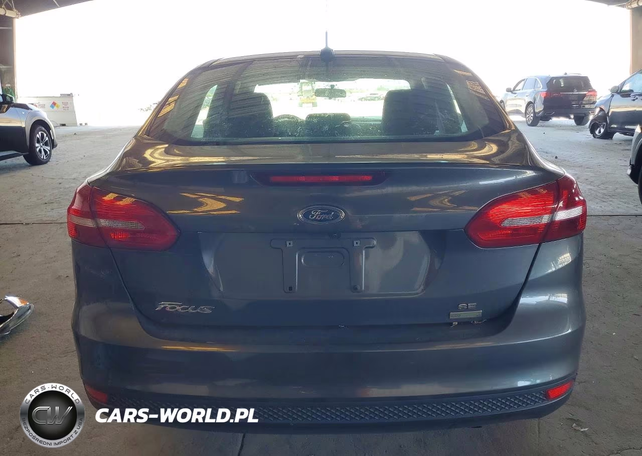 2018 Ford Focus Se VIN:1FADP3FEXJL205204 - 6