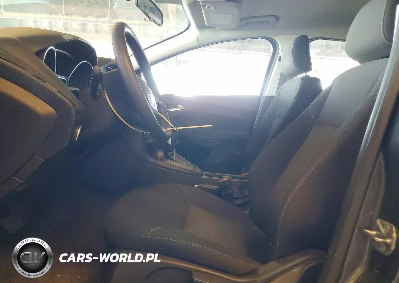 2018 Ford Focus Se VIN:1FADP3FEXJL205204 - 7