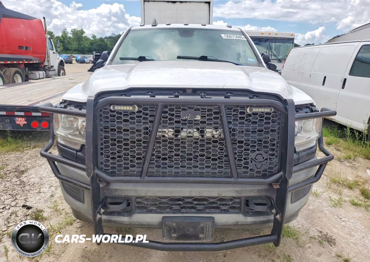2019 Ram 3500 VIN:3C7WRTCJ3KG606562 - 5