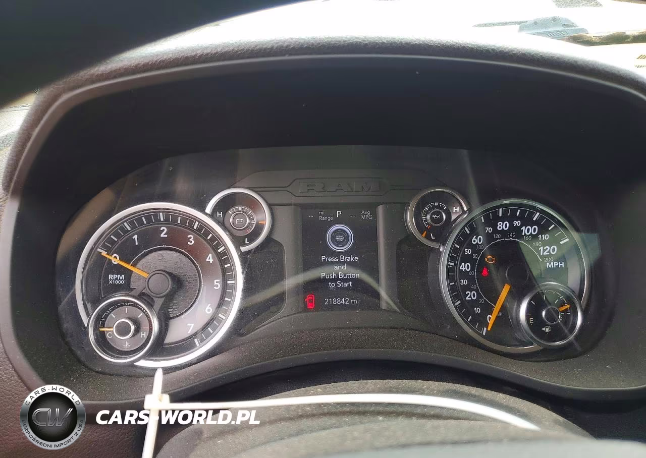 2019 Ram 3500 VIN:3C7WRTCJ3KG606562 - 9