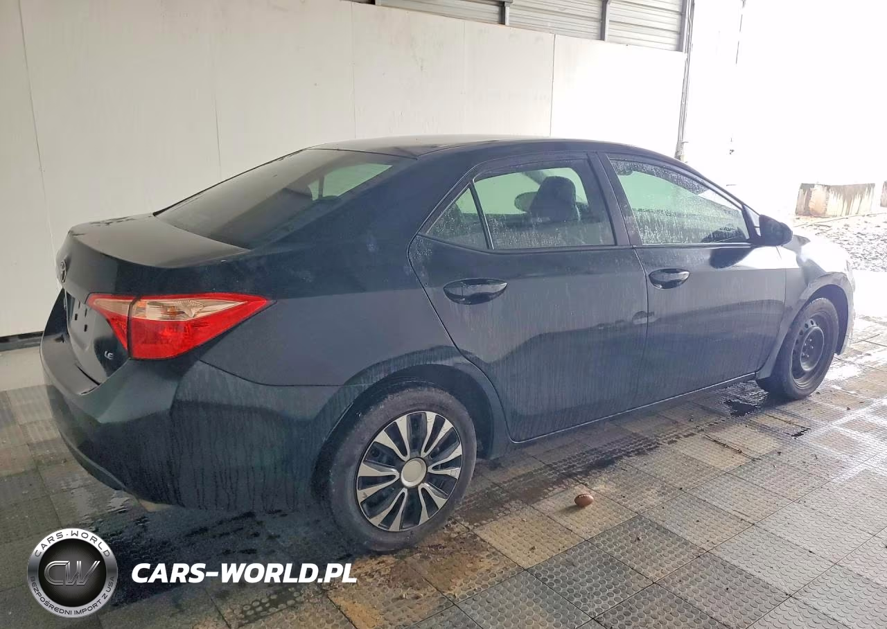 2019 Toyota Corolla Le VIN:5YFBURHE3KP859206 - 3