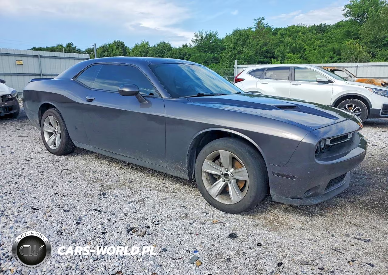 2019 Dodge Challenger Sxt VIN:2C3CDZAG0KH758411 - 4