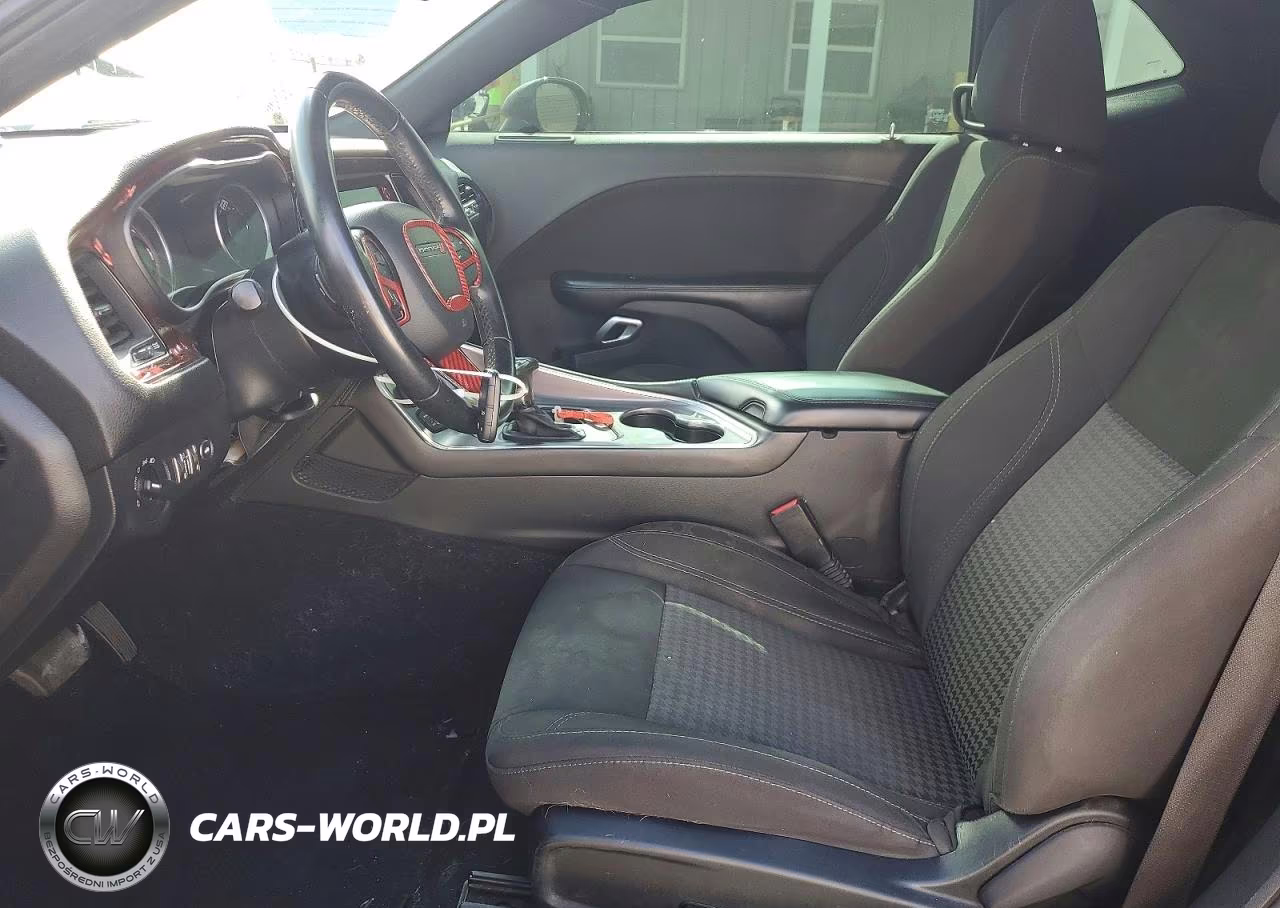 2019 Dodge Challenger Sxt VIN:2C3CDZAG0KH758411 - 7