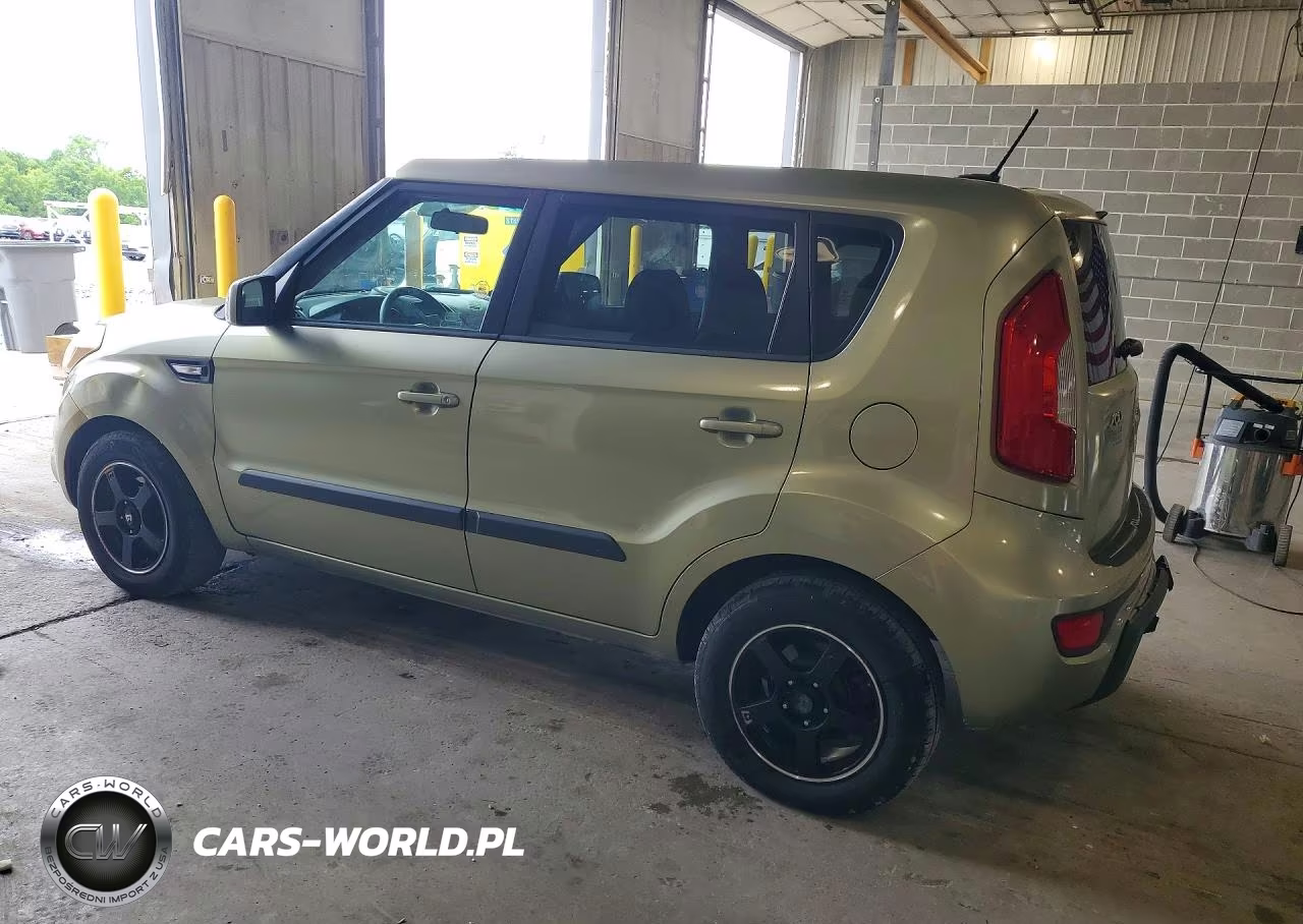 2013 Kia Soul Base VIN:KNDJT2A57D7499605 - 2