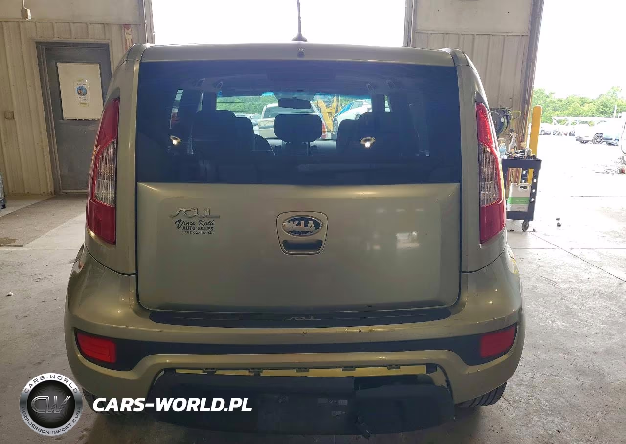 2013 Kia Soul Base VIN:KNDJT2A57D7499605 - 6