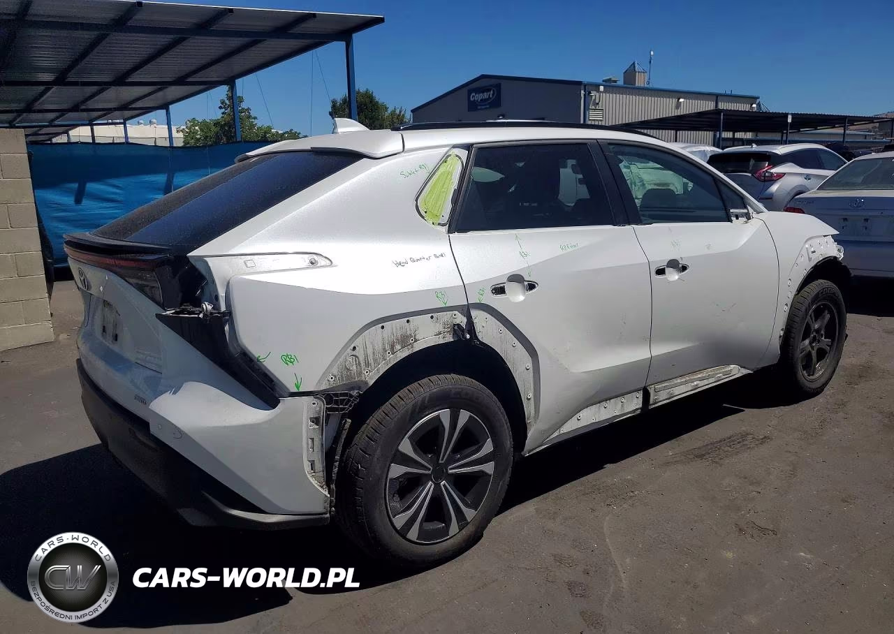2024 Toyota Bz4X Xle VIN:JTMABACA9RA052209 - 3