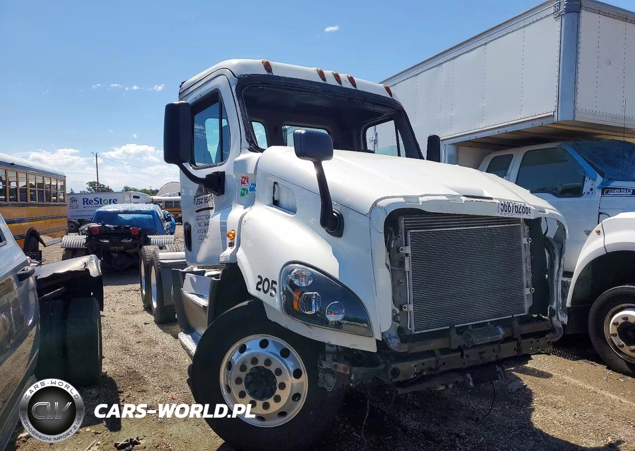 2016 Freightliner Cascadia 113 Semi Truck