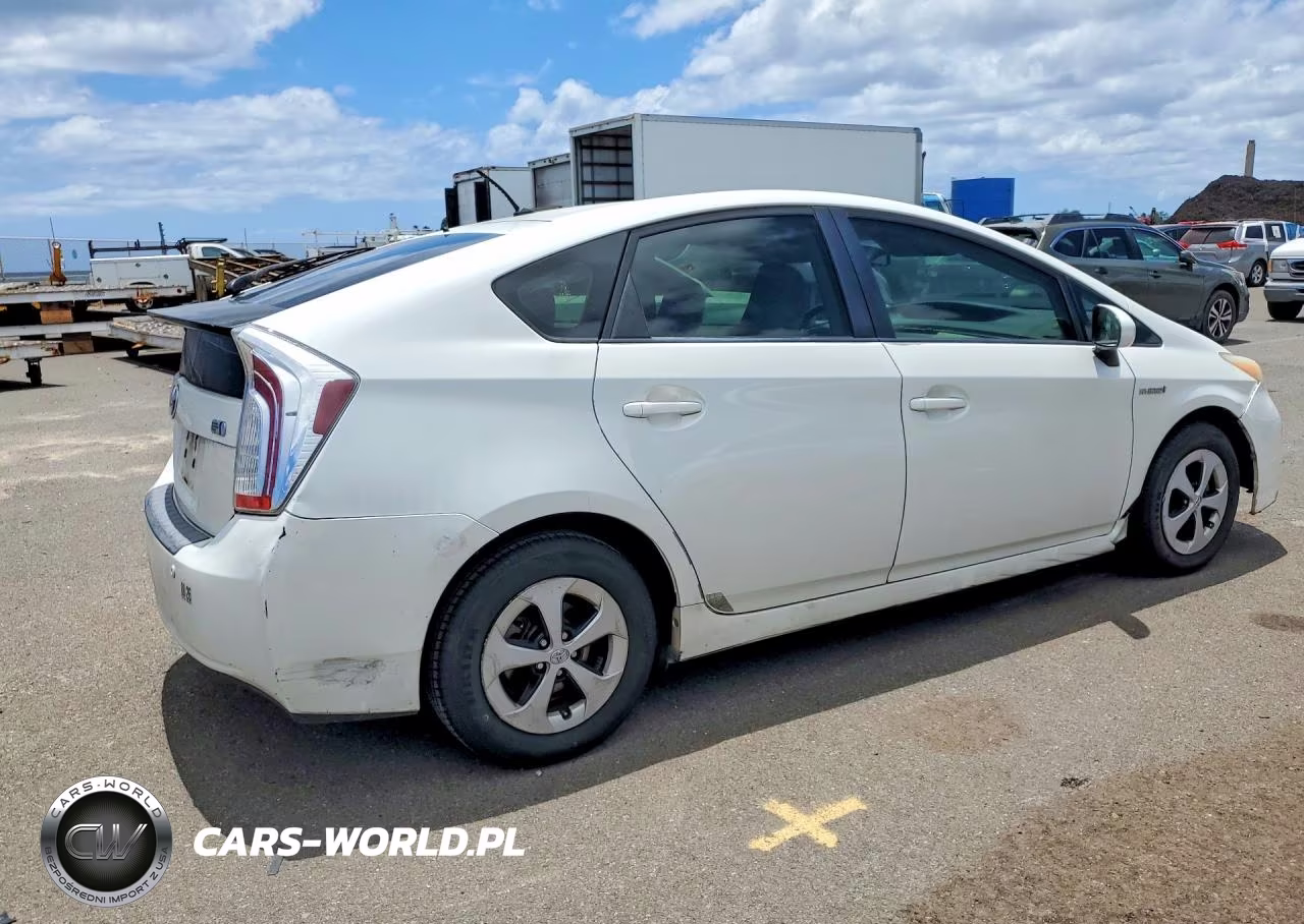 2013 Toyota Prius One VIN:JTDKN3DU9D1707316 - 3