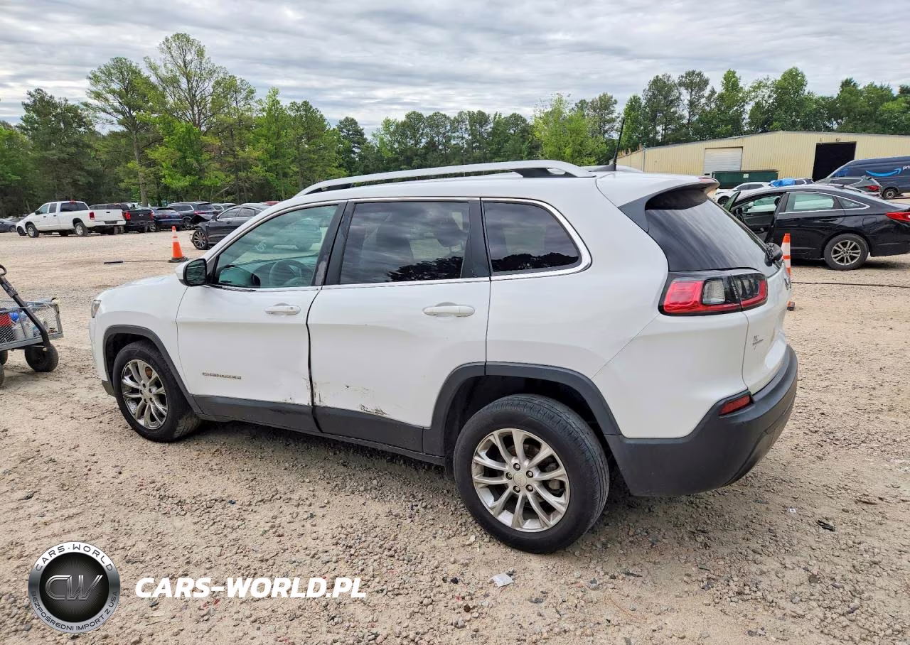 2019 Jeep Cherokee Latitude VIN:1C4PJLCB7KD114518 - 2