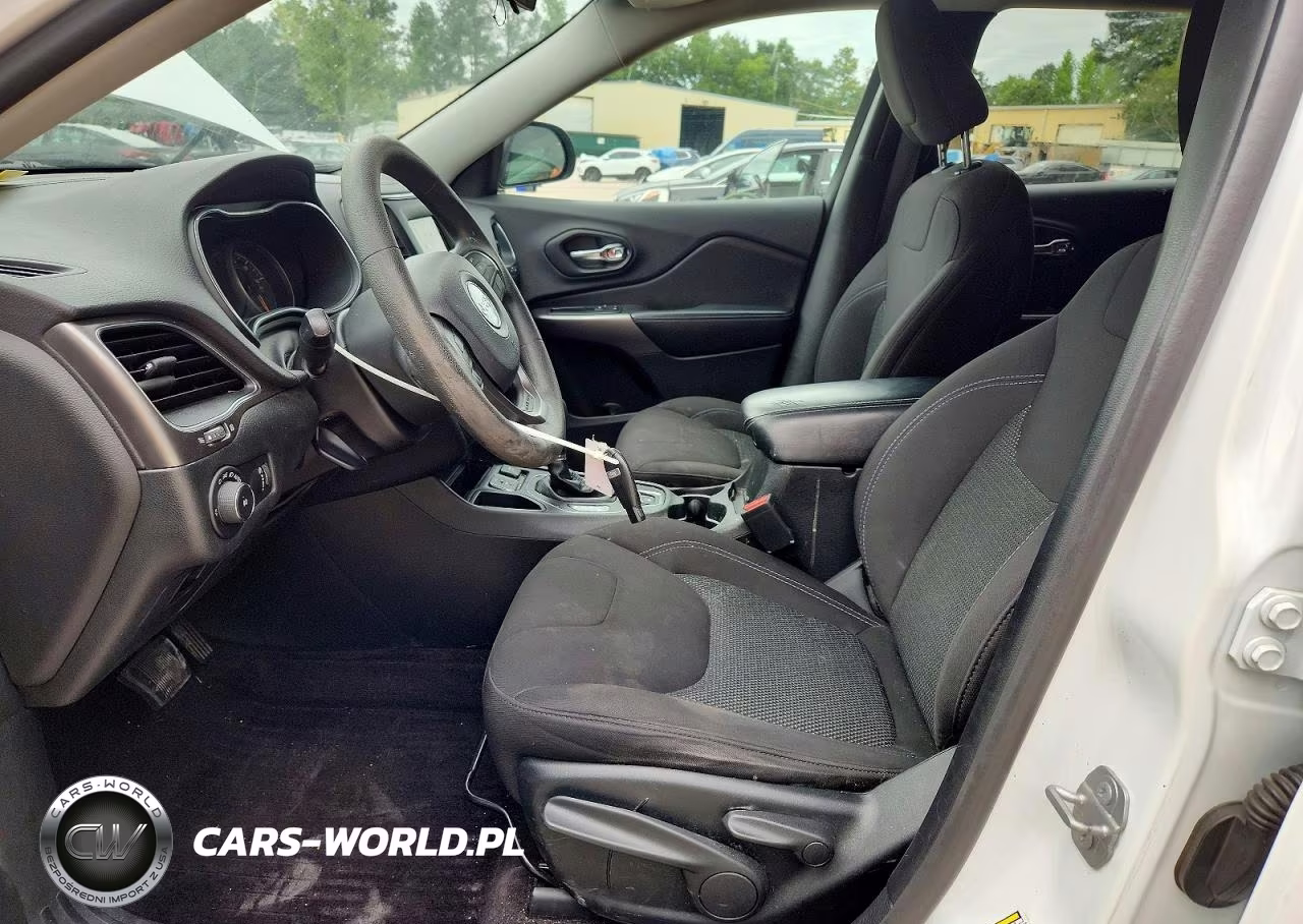 2019 Jeep Cherokee Latitude VIN:1C4PJLCB7KD114518 - 7