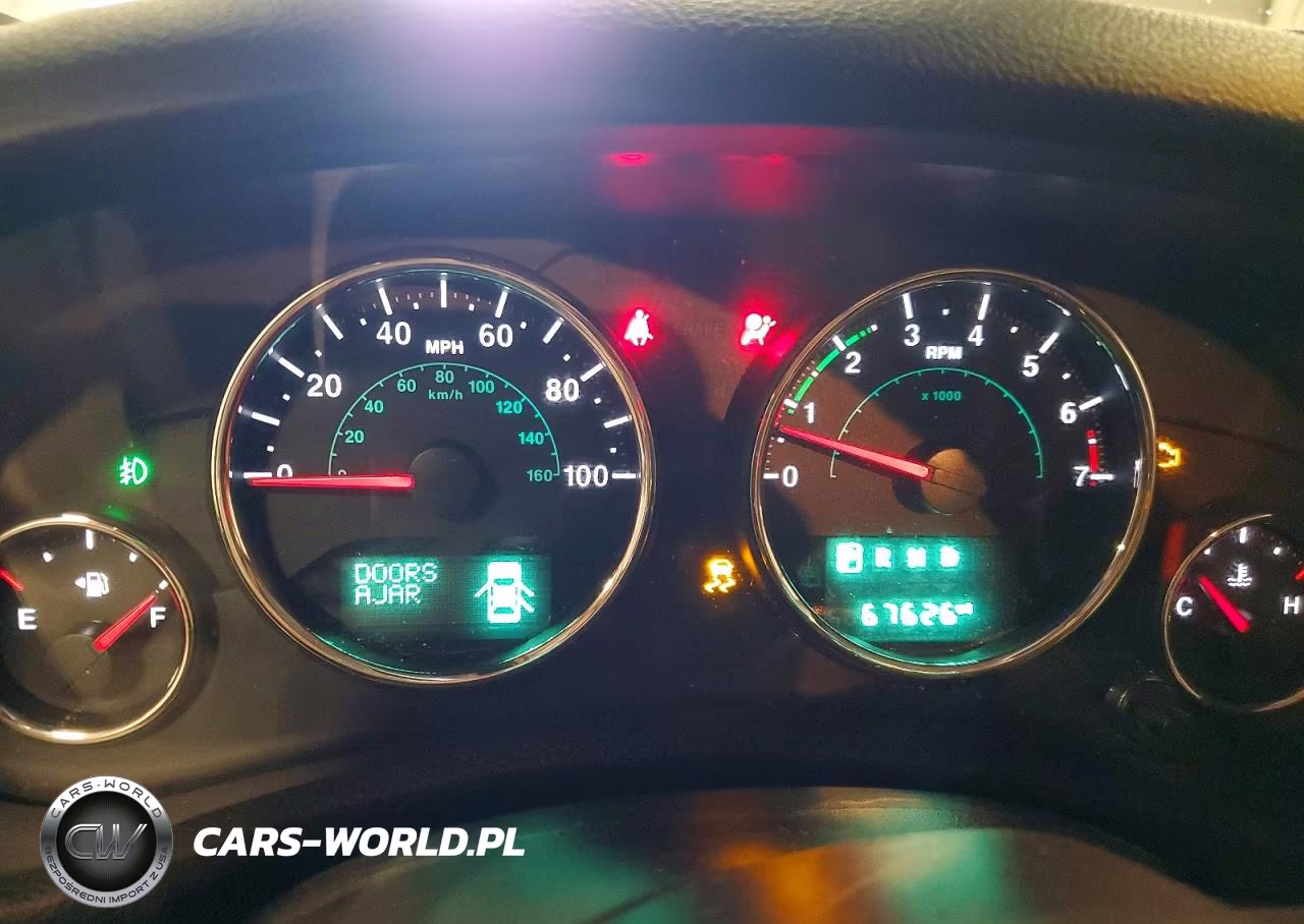 2018 Jeep Wrangler Unlimited Rubicon VIN:1C4HJWFGXJL902811 - 8