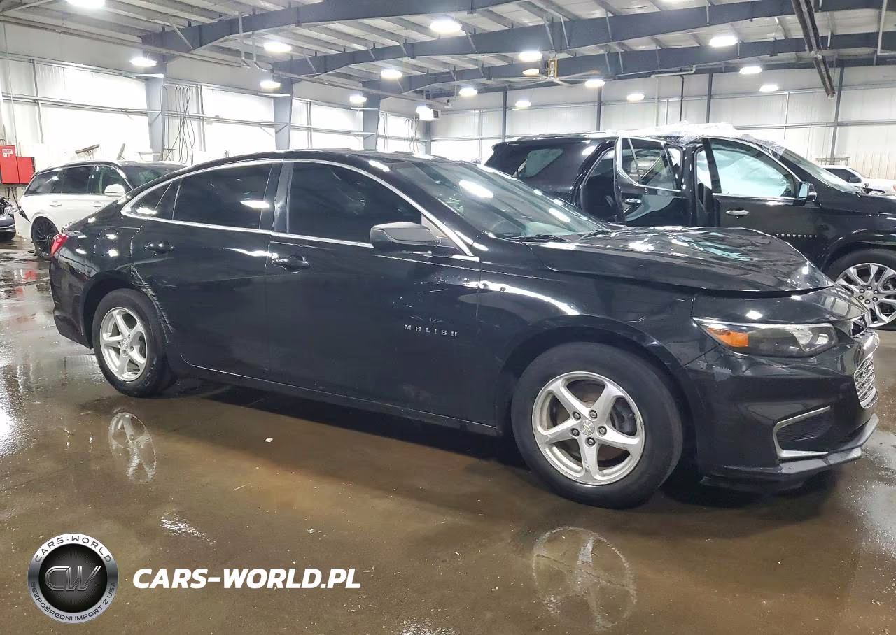 2018 Chevrolet Malibu Ls VIN:1G1ZB5ST2JF224108 - 4