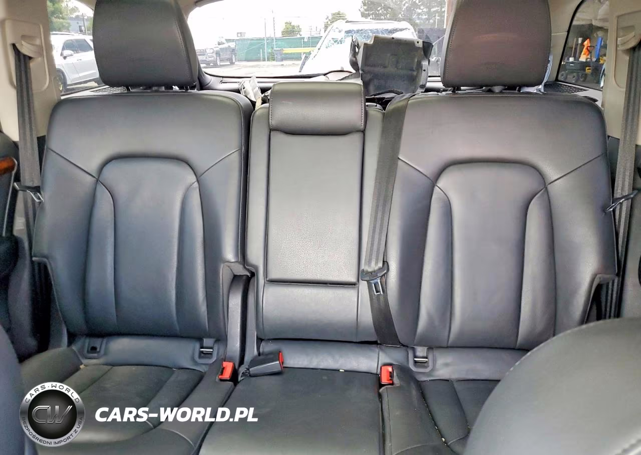2015 Audi Q7 Premium Plus VIN:WA1LGAFE4FD029837 - 10