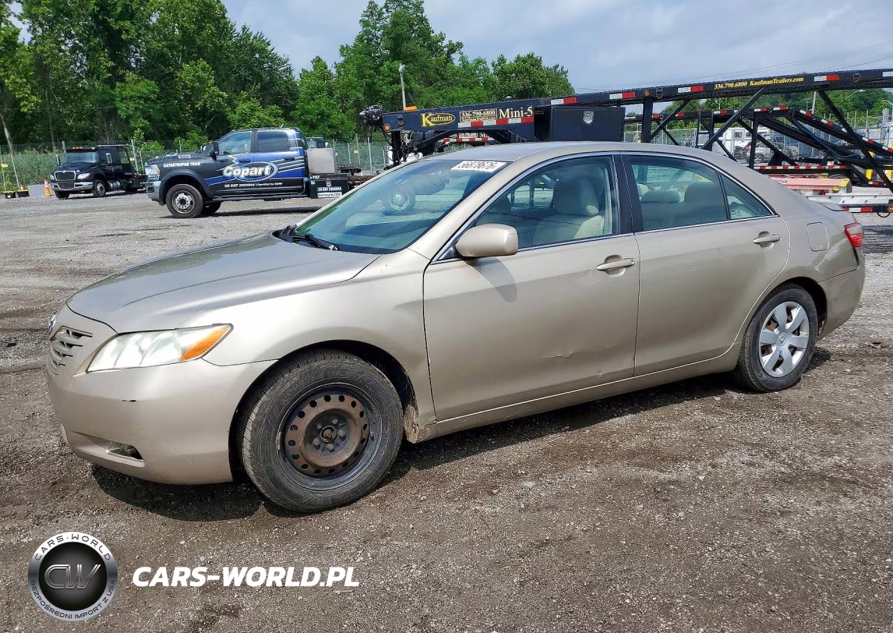 2008 Toyota Camry Le – zdjęcie 1 z 12