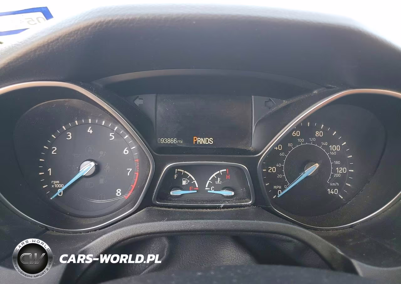 2018 Ford Focus Titanium VIN:1FADP3N2XJL323423 - 9