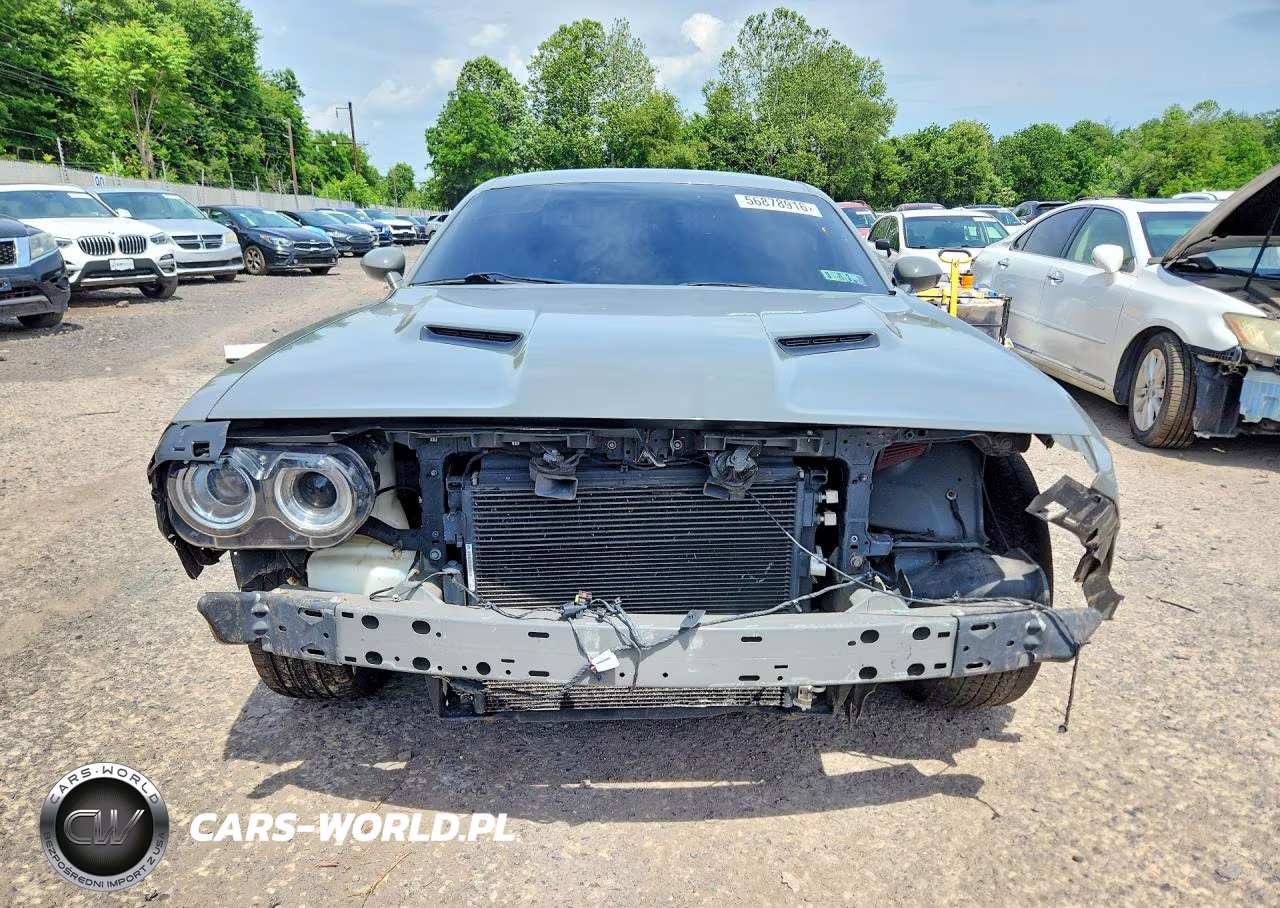 2018 Dodge Challenger Sxt VIN:2C3CDZAG3JH317953 - 5