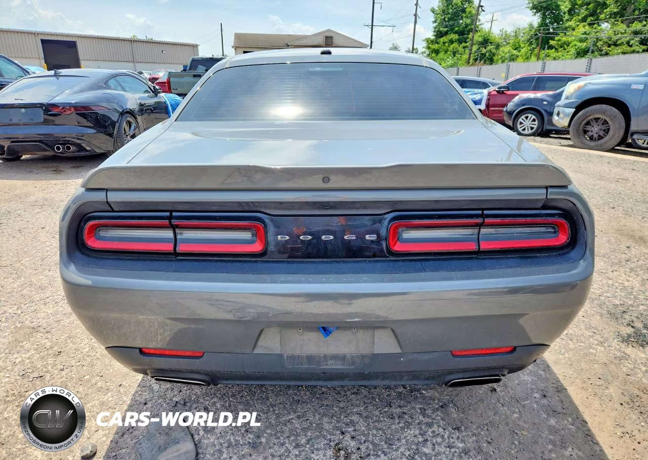 2018 Dodge Challenger Sxt VIN:2C3CDZAG3JH317953 - 6
