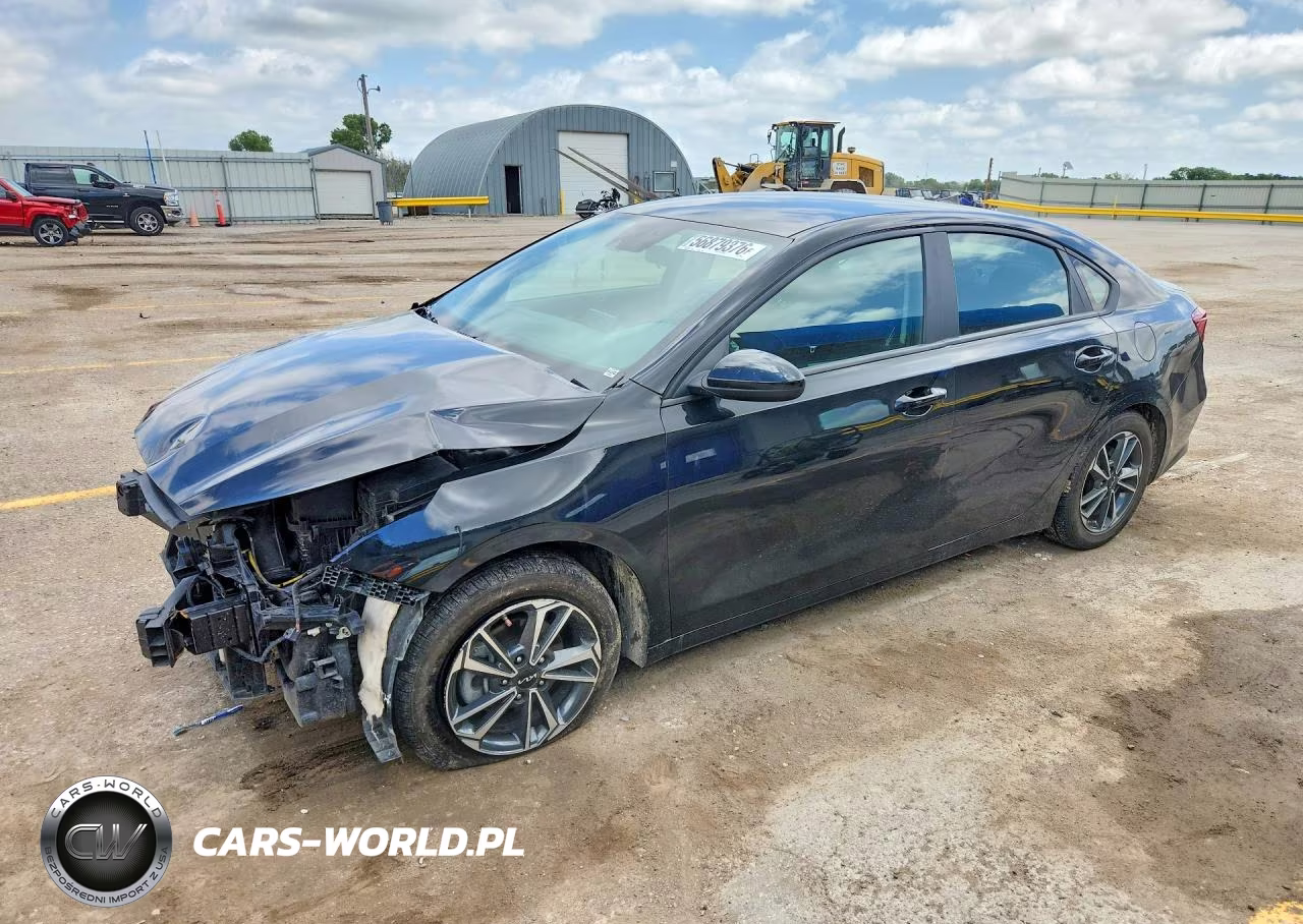 2024 Kia Forte Lxs – zdjęcie 1 z 12