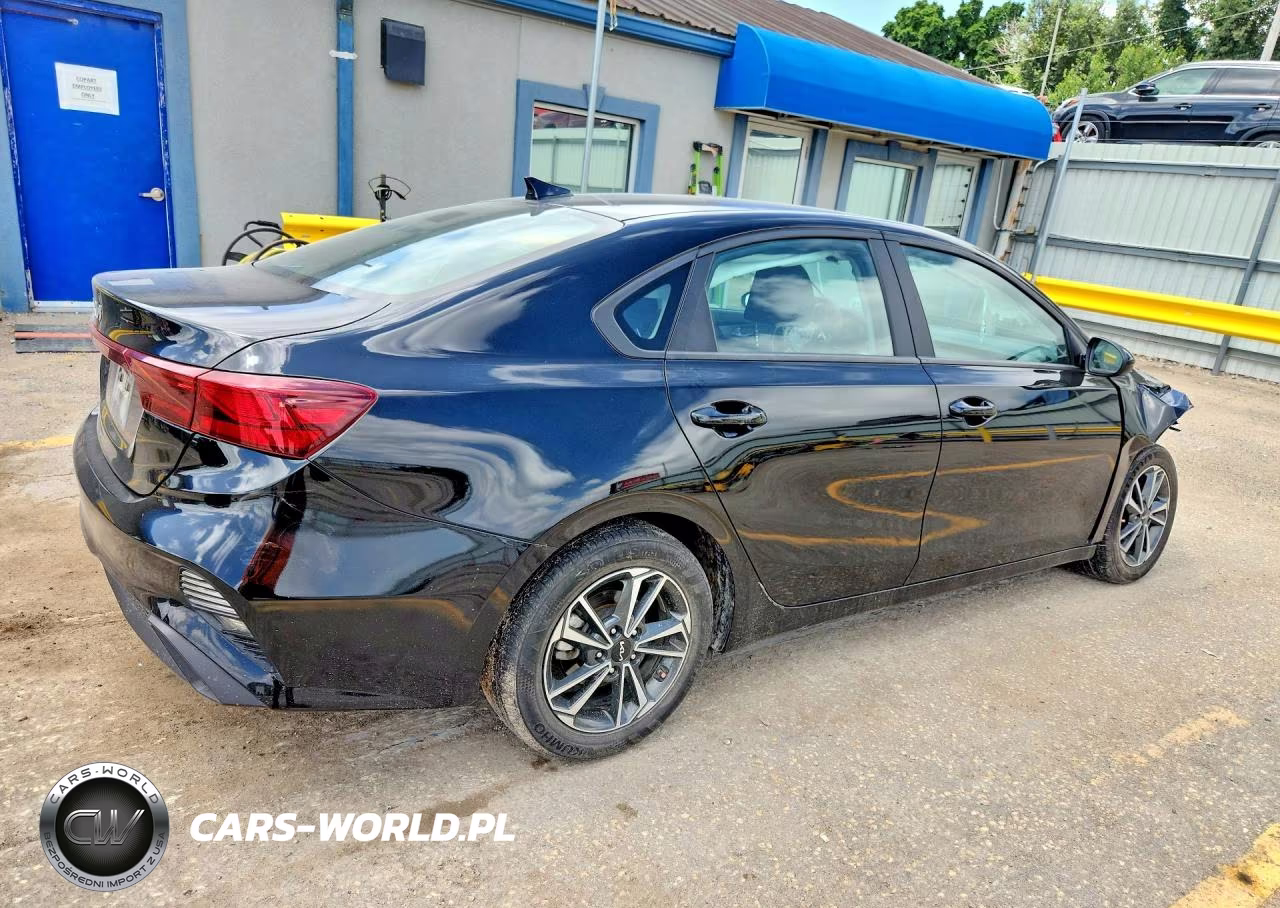 2024 Kia Forte Lxs VIN:3KPF24AD2RE783842 - 3