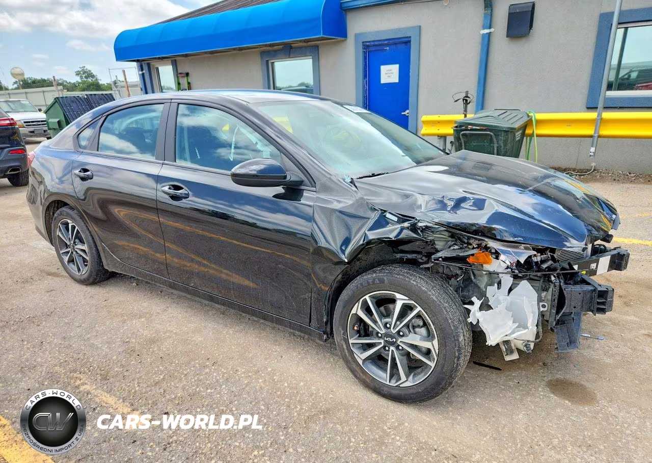 2024 Kia Forte Lxs VIN:3KPF24AD2RE783842 - 4
