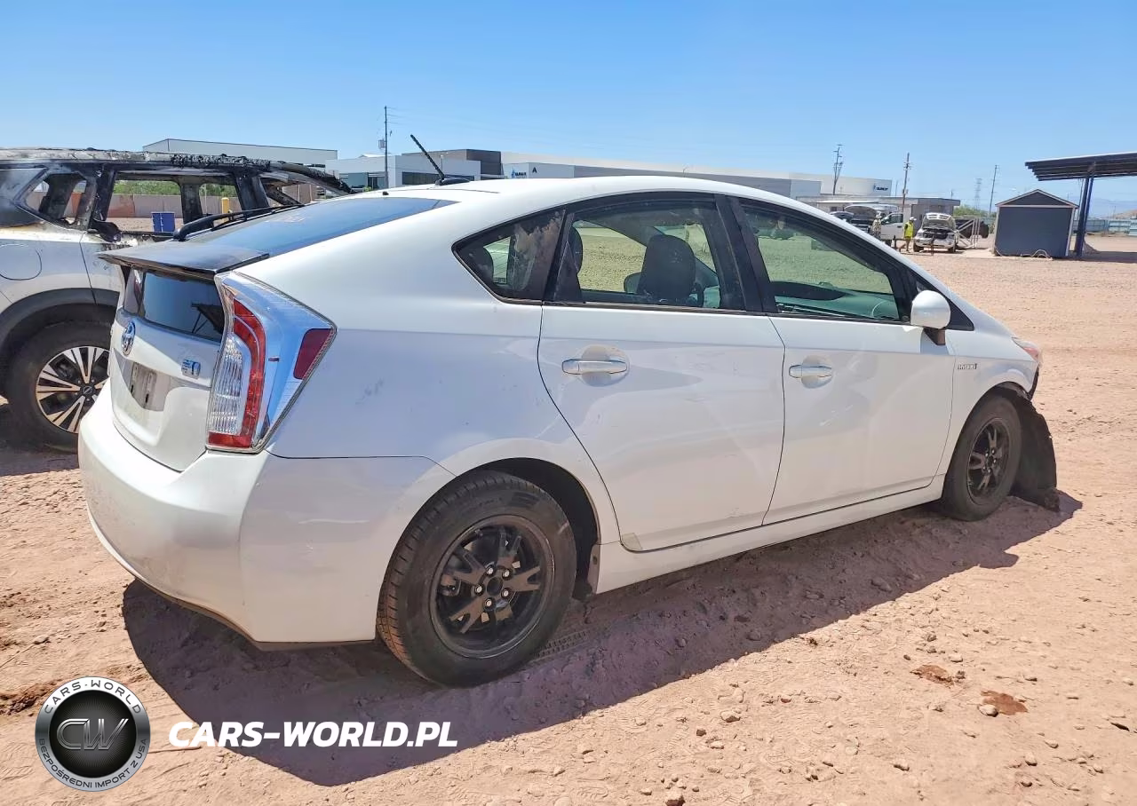 2013 Toyota Prius Three VIN:JTDKN3DU8D0344481 - 3