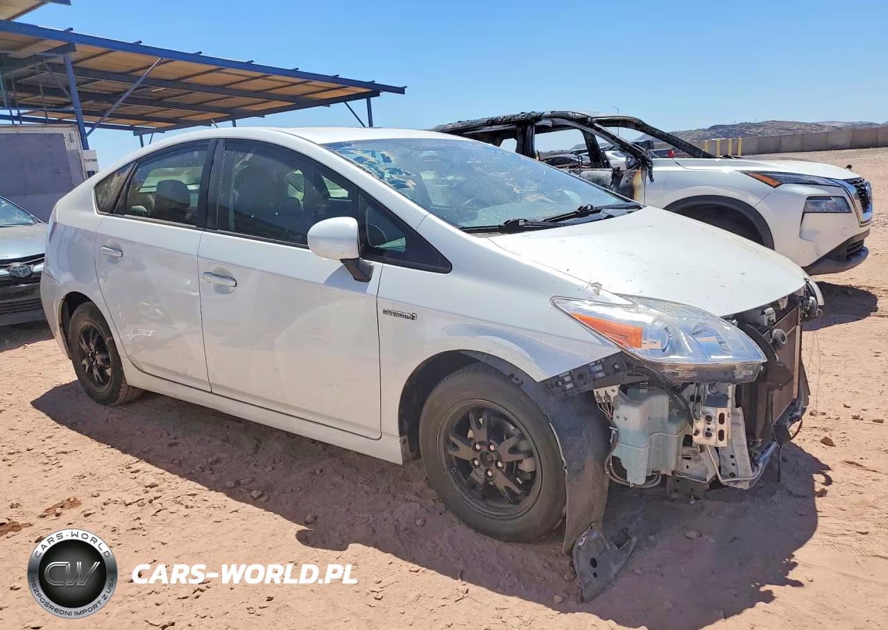 2013 Toyota Prius Three VIN:JTDKN3DU8D0344481 - 4