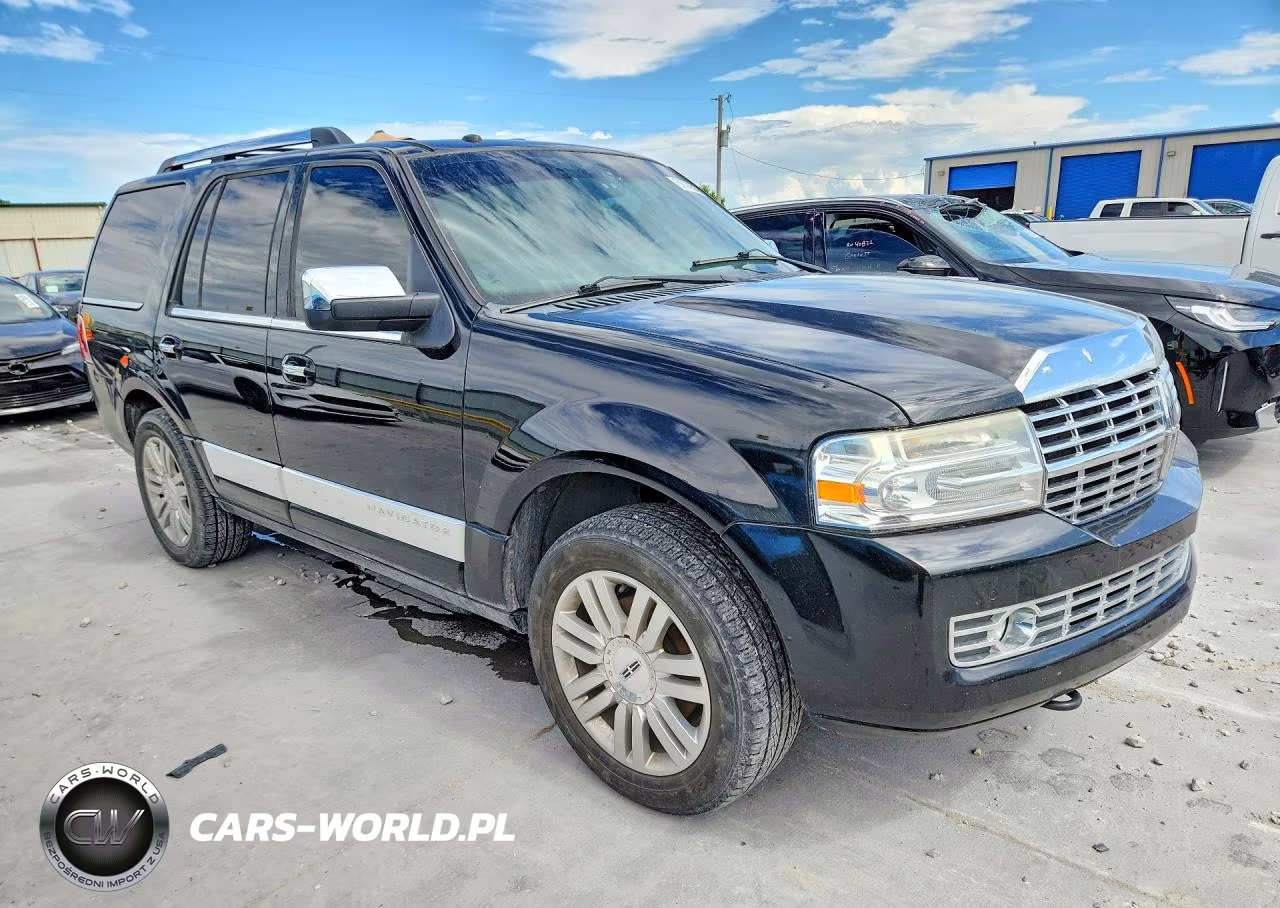 2014 Lincoln Navigator VIN:5LMJJ2J59EEL01747 - 4