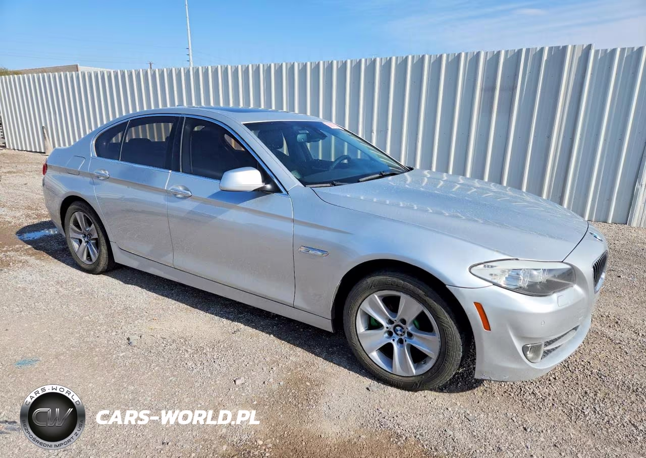 2012 BMW 528 I VIN:WBAXG5C5XCDY28744 - 4