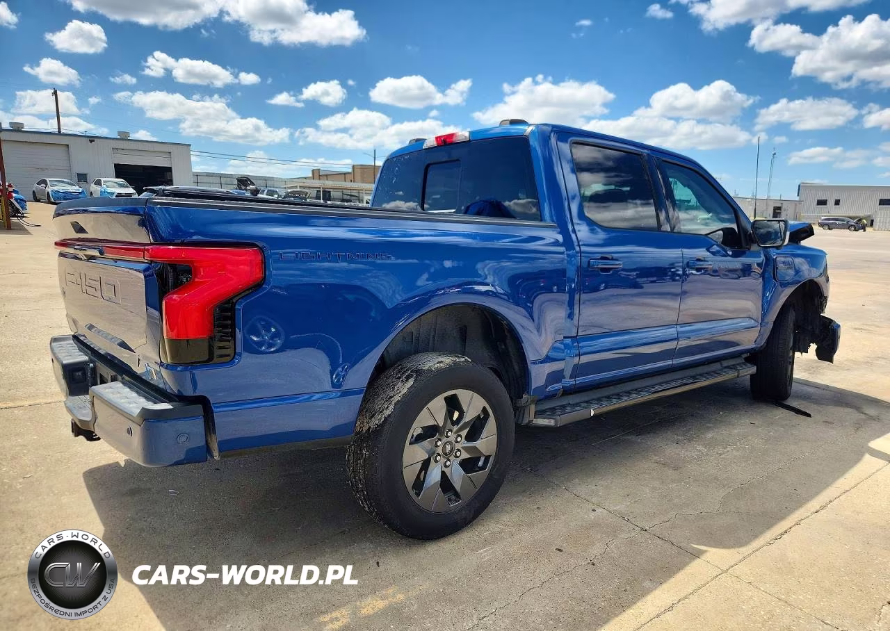 2022 Ford F150 Lightning Pro VIN:1FT6W1EV4NWG13925 - 3