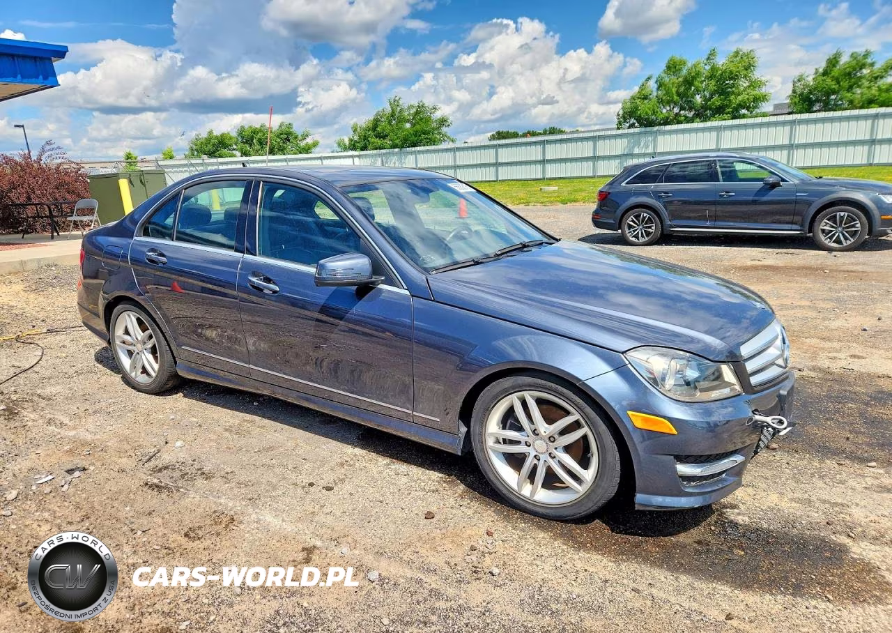 2013 Mercedes-Benz C 250 VIN:WDDGF4HB4DA786451 - 4