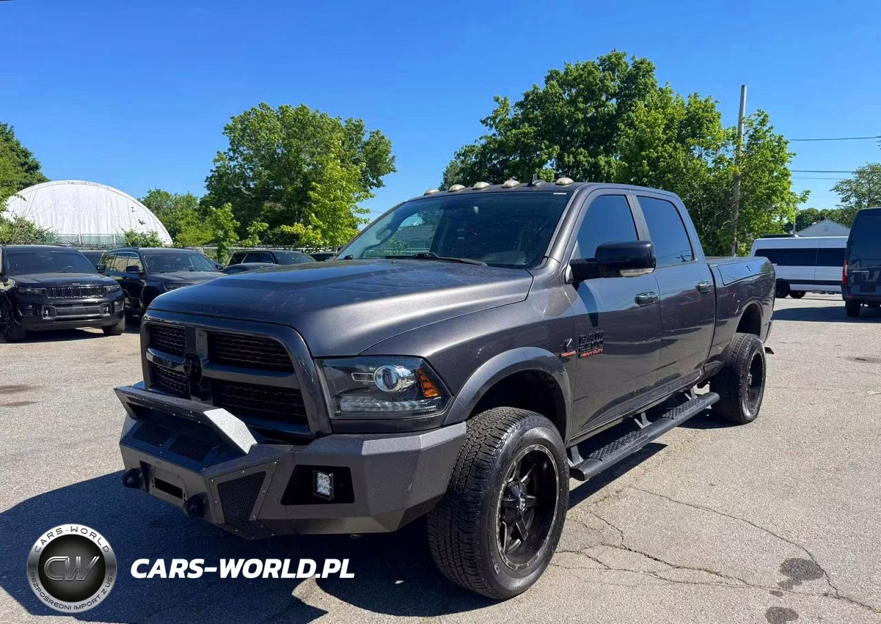 2017 Ram 2500 Laramie VIN:3C6UR5FL6HG721170 - 2