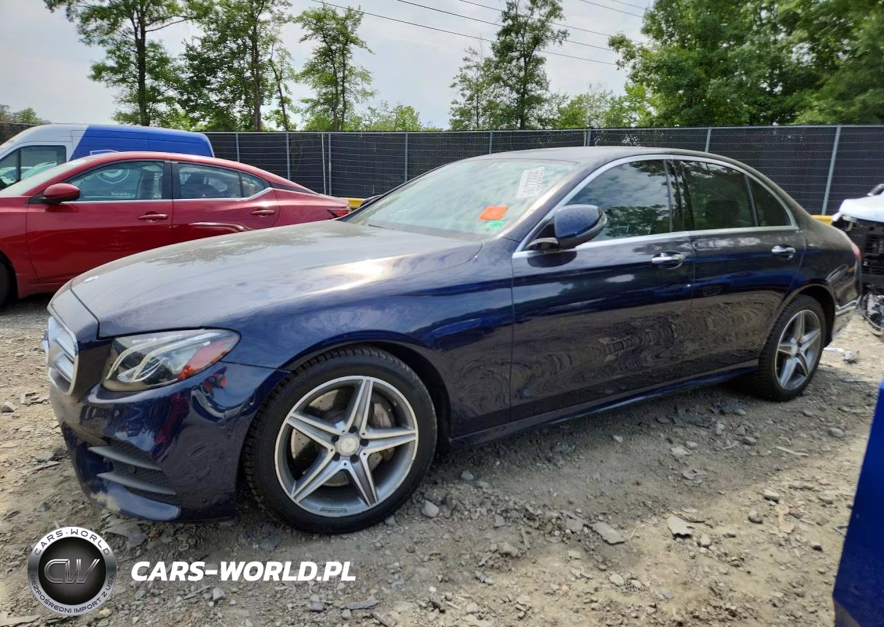 2017 Mercedes-Benz E 300 4Matic – zdjęcie 1 z 12